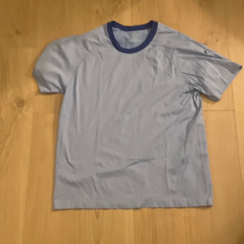 Fabletics shirt